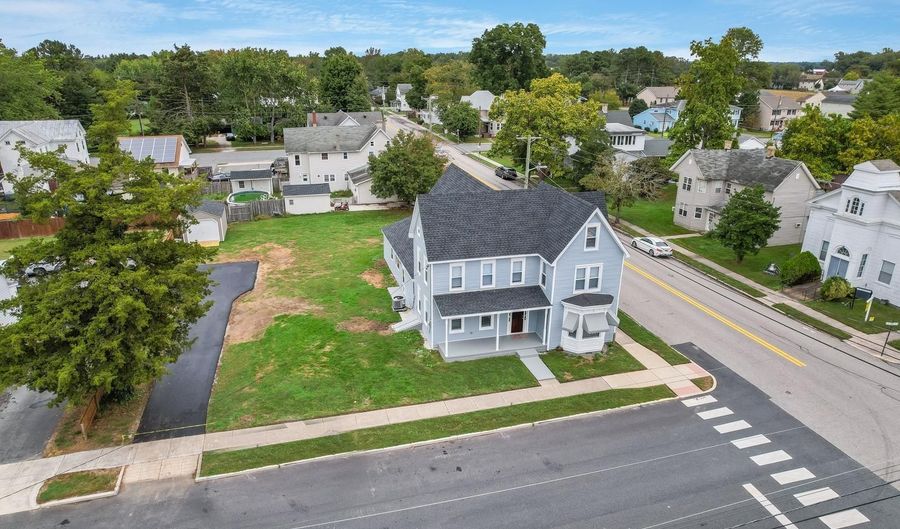 25 E HIGH St, Felton, DE 19943 - 4 Beds, 3 Bath