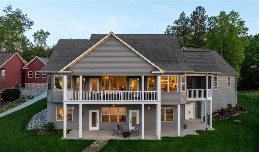 110 Clearview Dr, Abbeville, SC 29620 - 4 Beds, 4 Bath