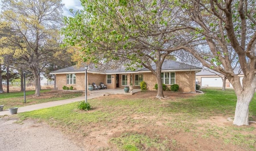 1445 NE 281, Andrews, TX 79714 - 4 Beds, 2 Bath
