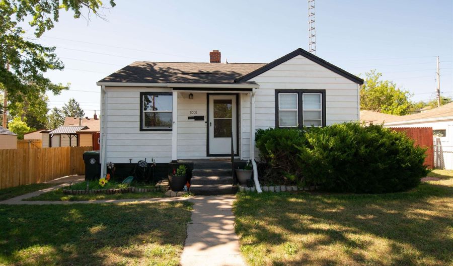 2001 E 22ND St, Cheyenne, WY 82001 - 3 Beds, 2 Bath