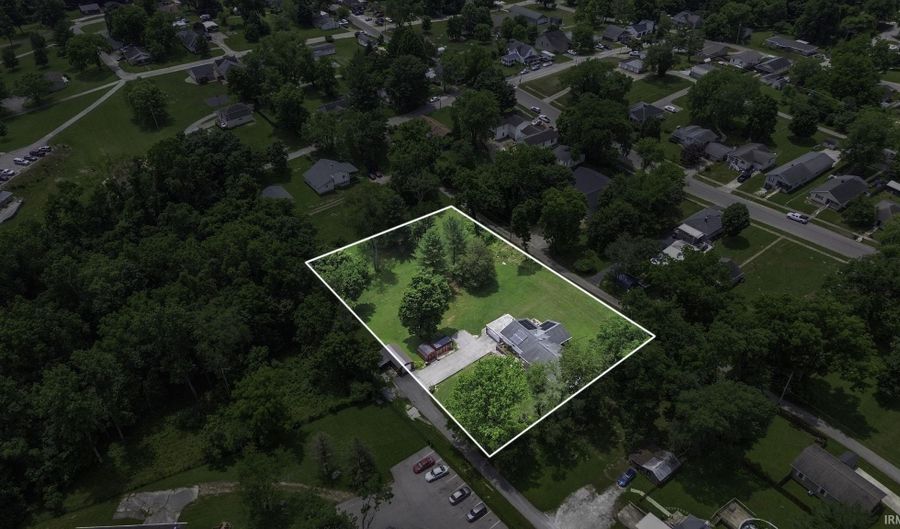 2403 G St, Bedford, IN 47421 - 3 Beds, 2 Bath