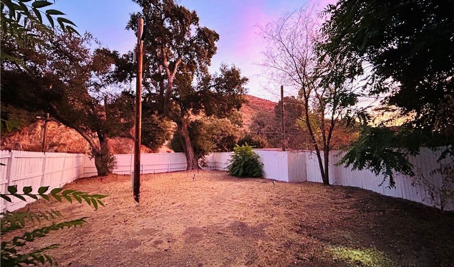 13111 Sierra Hwy, Agua Dulce, CA 91390 - 1 Beds, 1 Bath