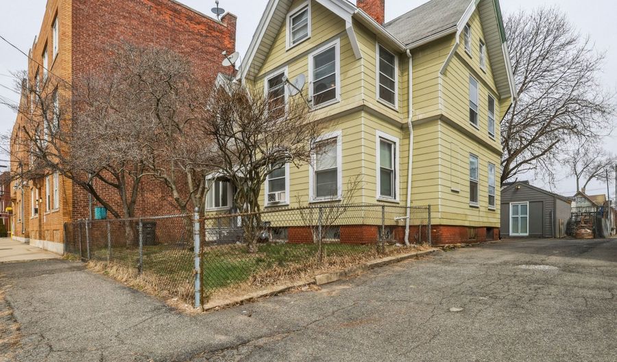 784 Howard Ave 2Nd Floor, Bridgeport, CT 06605 - 3 Beds, 1 Bath