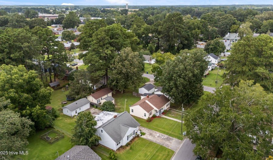 4220 Montague Ave, Ayden, NC 28513 - 3 Beds, 2 Bath