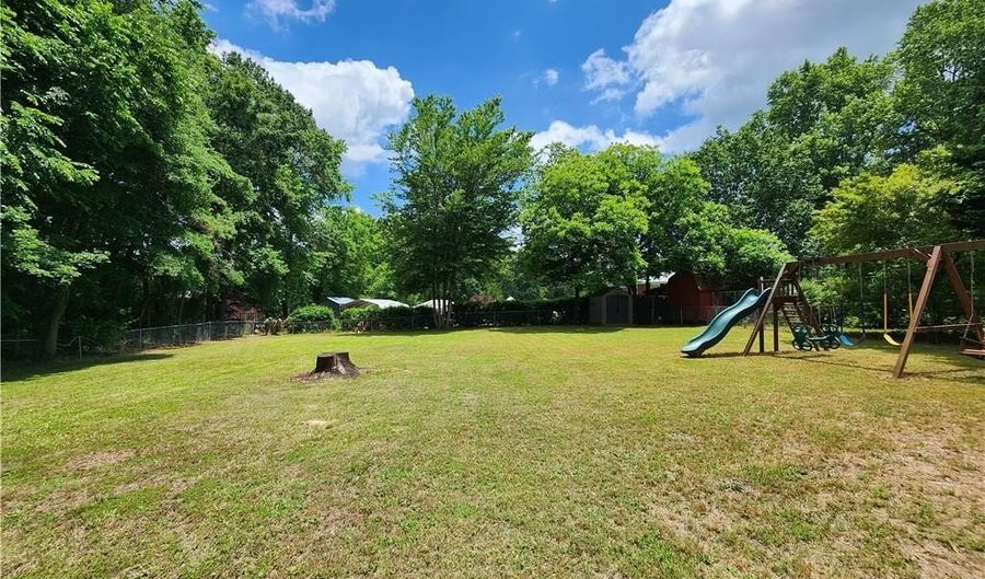 6905 Harlow Dr, Archdale, NC 27263 - 3 Beds, 2 Bath