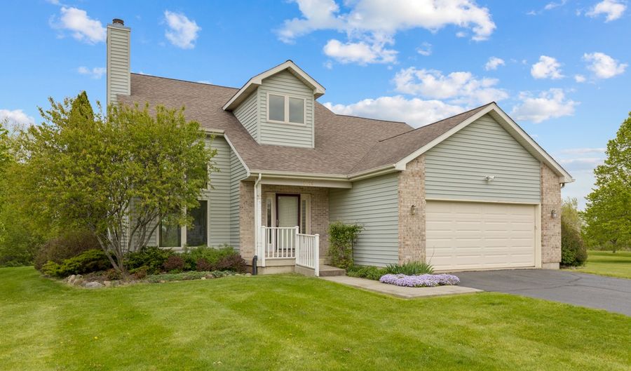 17717 Springbrook Cir, Union, IL 60180 - 3 Beds, 3 Bath