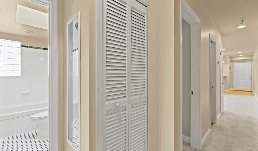 922 MADISON St NW 304, Washington, DC 20011 - 2 Beds, 2 Bath
