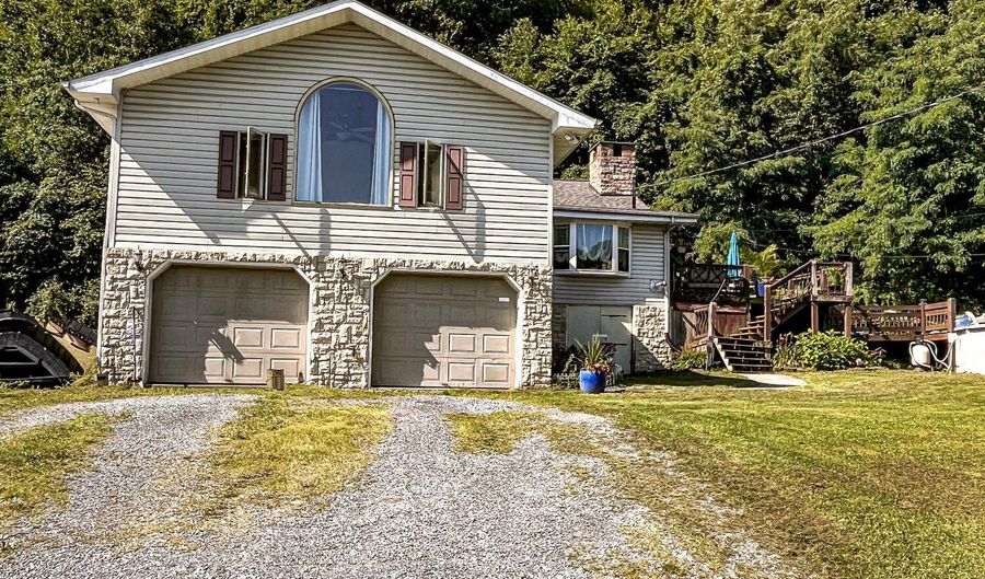 199 Swartz Rd, Altoona, PA 16601 - 4 Beds, 3 Bath
