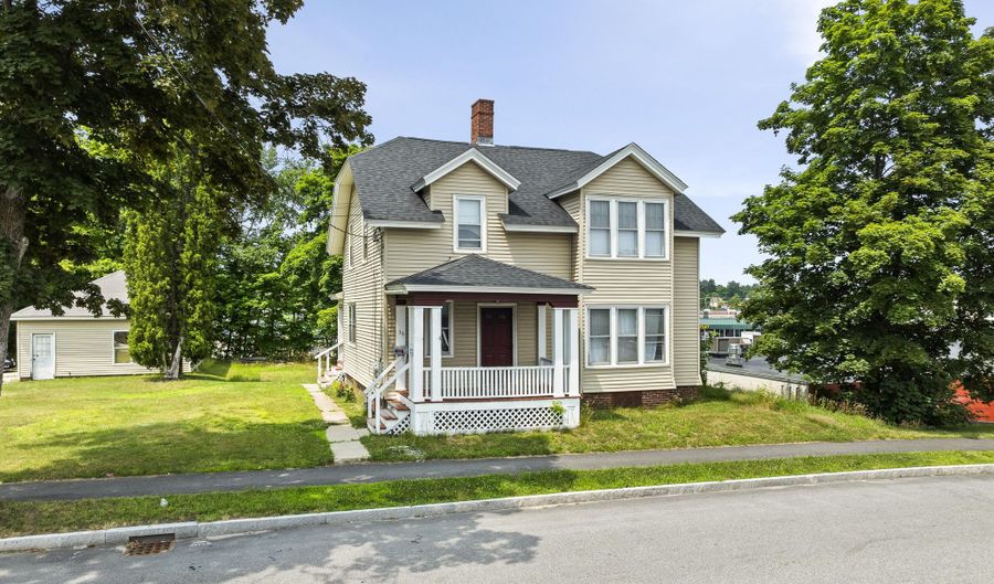 36 Vernon St, Auburn, ME 04210 - 4 Beds, 1 Bath