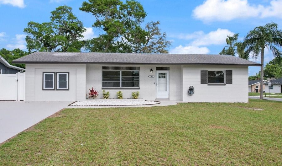 1289 FRUITLAND Ave, Clearwater, FL 33764 - 3 Beds, 2 Bath