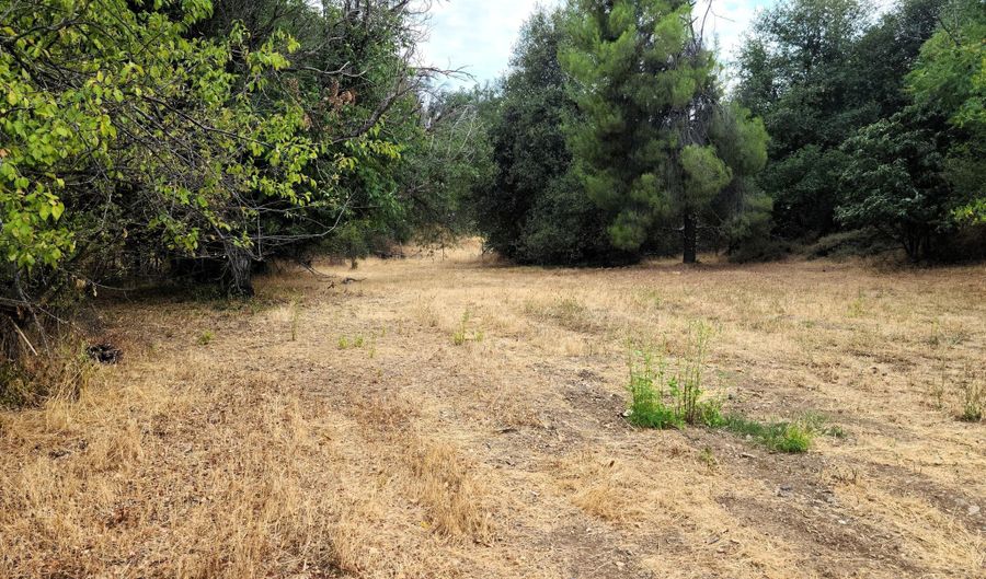 3400 Beacon Dr, Anderson, CA 96007 - 2 Beds, 1 Bath