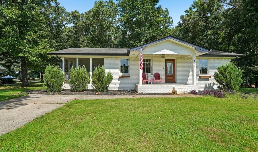 644 Freeman Brock Rd, Auburn, GA 30011 - 2 Beds, 1 Bath