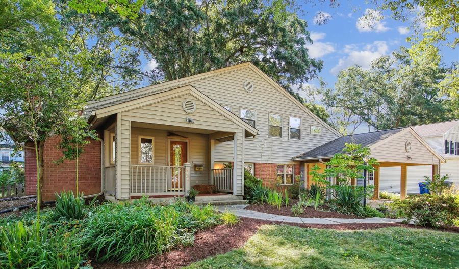 8509 CYRUS Pl, Alexandria, VA 22308 - 3 Beds, 3 Bath