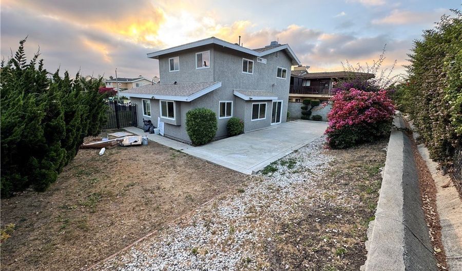 1605 W Bruin St, Los Angeles, CA 90047 - 4 Beds, 3 Bath