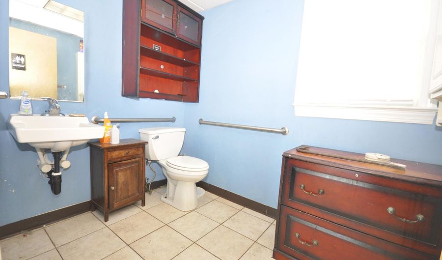 20 Center Ave 3, Atlantic Highlands, NJ 07716 - 0 Beds, 0 Bath