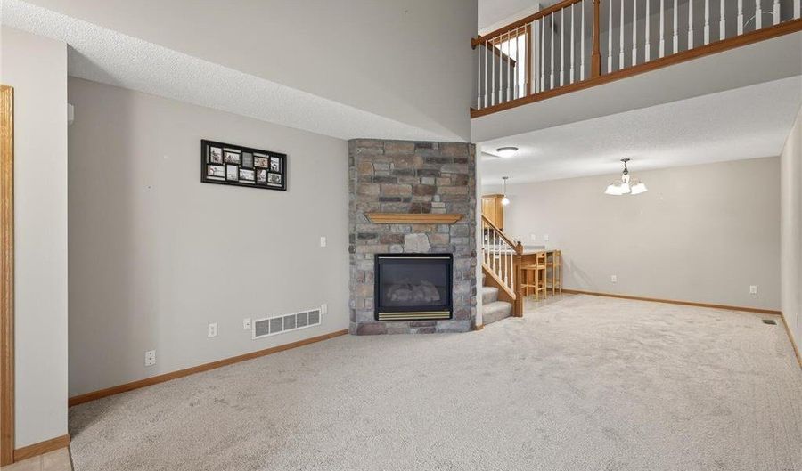 14137 Alabama Ave, Savage, MN 55378 - 2 Beds, 2 Bath