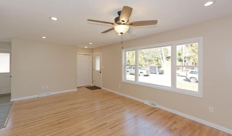 614 Park Ave, Albany, NY 12208 - 3 Beds, 1 Bath