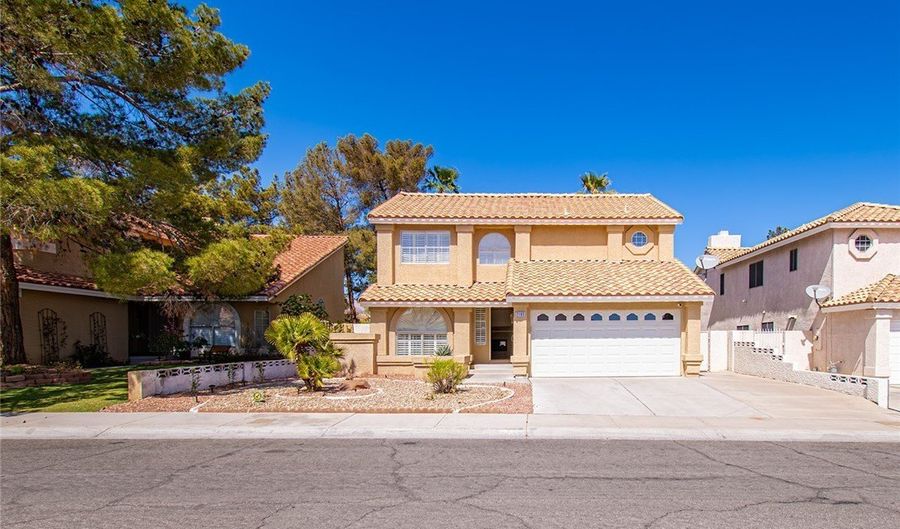 2105 Harbor Cliff Dr, Las Vegas, NV 89128 - 4 Beds, 3 Bath