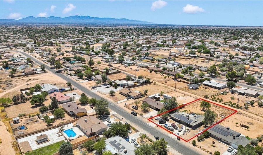 13144 Algonquin Rd, Apple Valley, CA 92308 - 4 Beds, 3 Bath