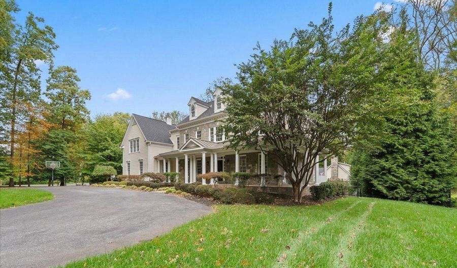 9919 LOGAN Dr, Potomac, MD 20854 - 7 Beds, 9 Bath