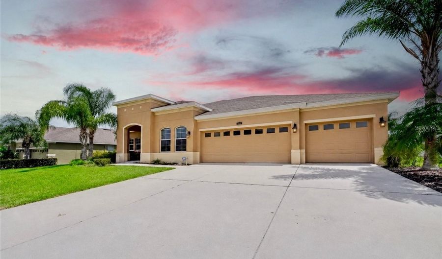428 PALASTRO Ave, Auburndale, FL 33823 - 4 Beds, 3 Bath