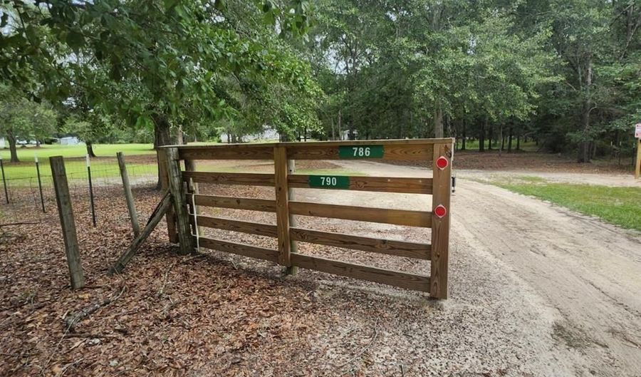 786 Blackberry Rd, Baconton, GA 31716 - 3 Beds, 2 Bath