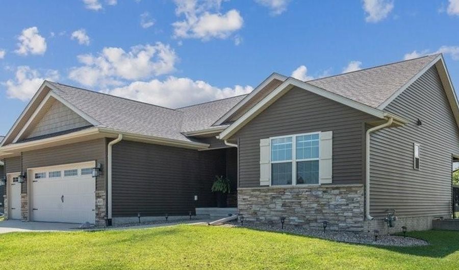835 Prairie St, North Liberty, IA 52317 - 4 Beds, 3 Bath