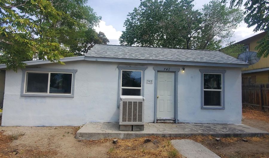 742 D St, Hawthorne, NV 89415 - 3 Beds, 2 Bath