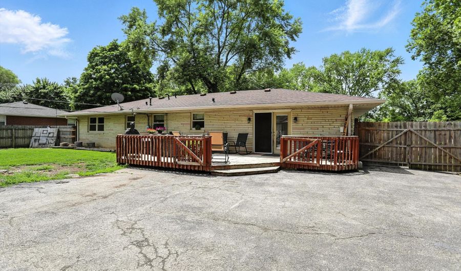 7113 Chandler Dr, Indianapolis, IN 46217 - 3 Beds, 2 Bath