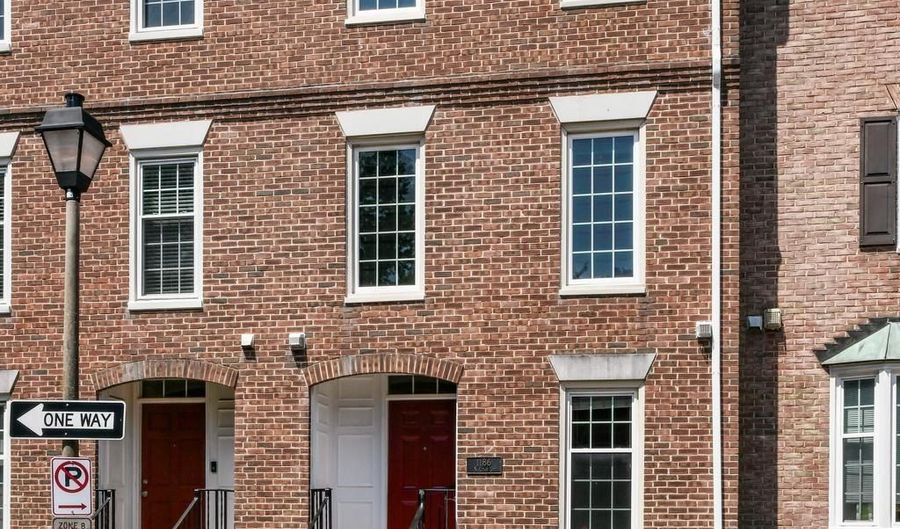 1186 N UTAH St, Arlington, VA 22201 - 4 Beds, 4 Bath