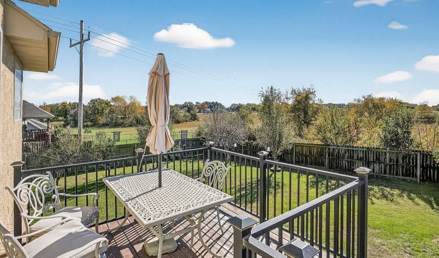 1100 Chicory Ln, Aurora, MO 65605 - 4 Beds, 3 Bath