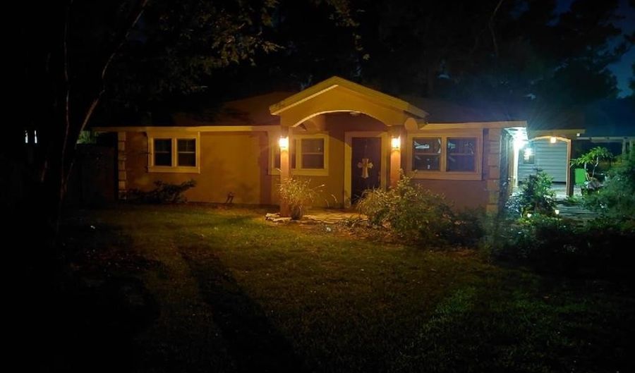 319 Larkin St, Benton, LA 71006 - 3 Beds, 2 Bath