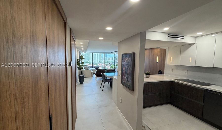 3701 N Country Club Dr 1209, Aventura, FL 33180 - 2 Beds, 2 Bath