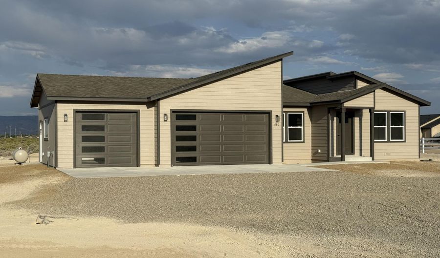 680 Emerald Ln, Battle Mountain, NV 89820 - 4 Beds, 2 Bath