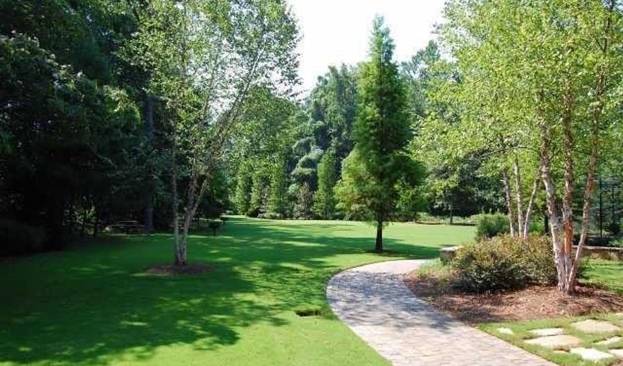 1222 Westchester Rdg NE, Atlanta, GA 30329 - 1 Beds, 1 Bath