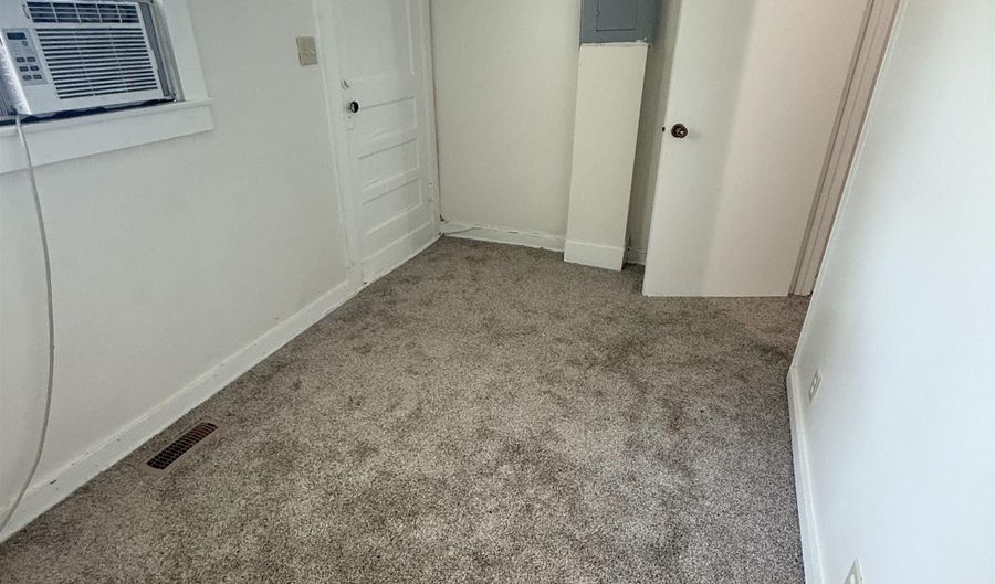 406 E 17th St A, Bedford, IN 47421 - 1 Beds, 1 Bath