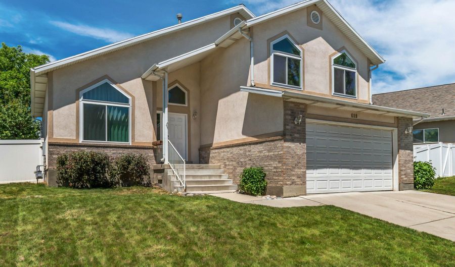 689 N RIVERWALK Dr E, American Fork, UT 84003 - 4 Beds, 3 Bath