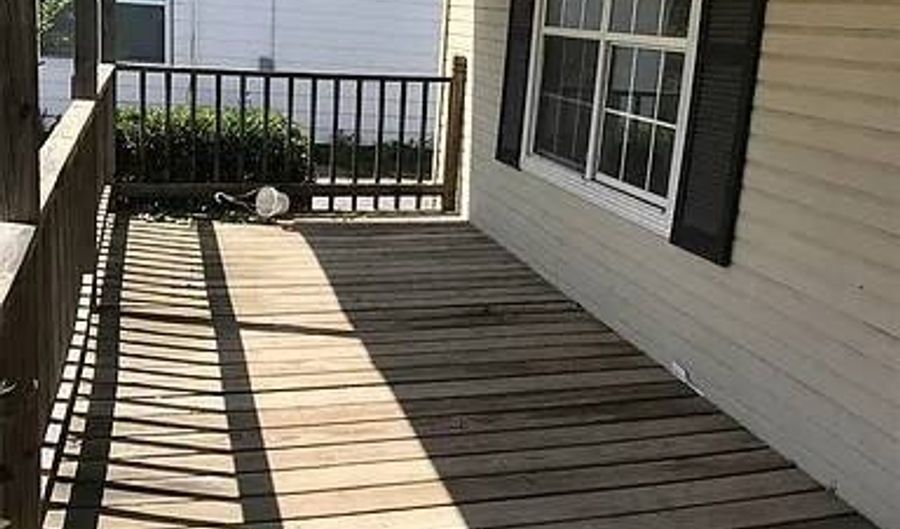 223 S Oak St, Apache, OK 73006 - 2 Beds, 1 Bath