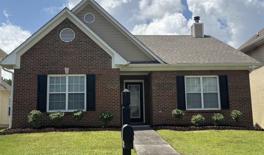 259 WARWICK Ln, Alabaster, AL 35007 - 3 Beds, 2 Bath