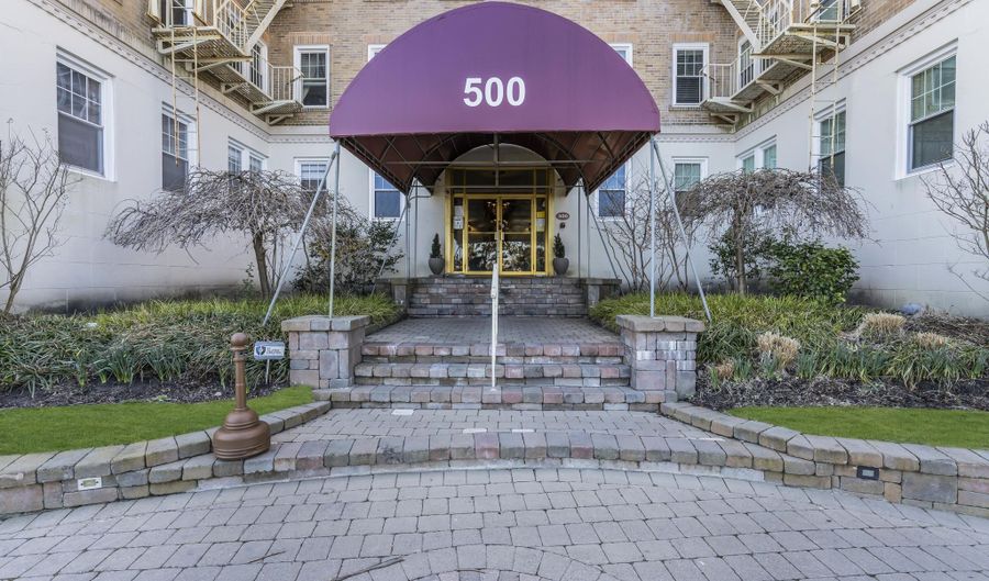 500 Deal Lake Dr 1E, Asbury Park, NJ 07712 - 2 Beds, 1 Bath