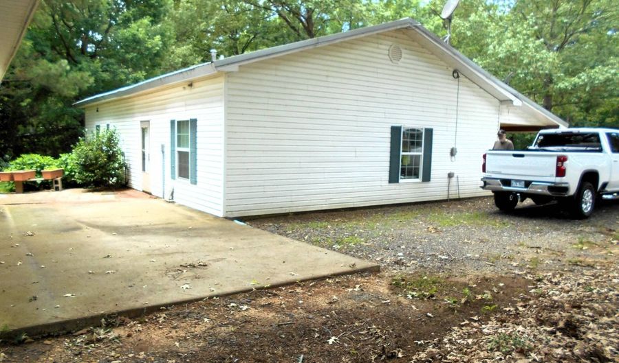 117 Old Millwood Rd, Ashdown, AR 71822 - 2 Beds, 3 Bath