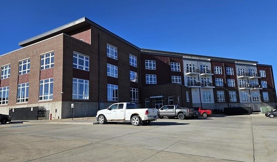 120 NE Twin Steeples Unit 208, Dyersville, IA 52040 - 1 Beds, 1 Bath