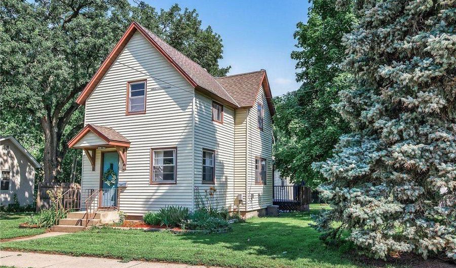 319 Polk St, Anoka, MN 55303 - 3 Beds, 2 Bath