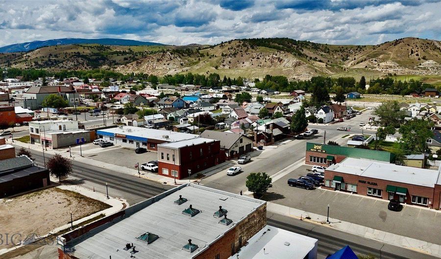 605 E Park Ave, Anaconda, MT 59711 - 2 Beds, 1 Bath