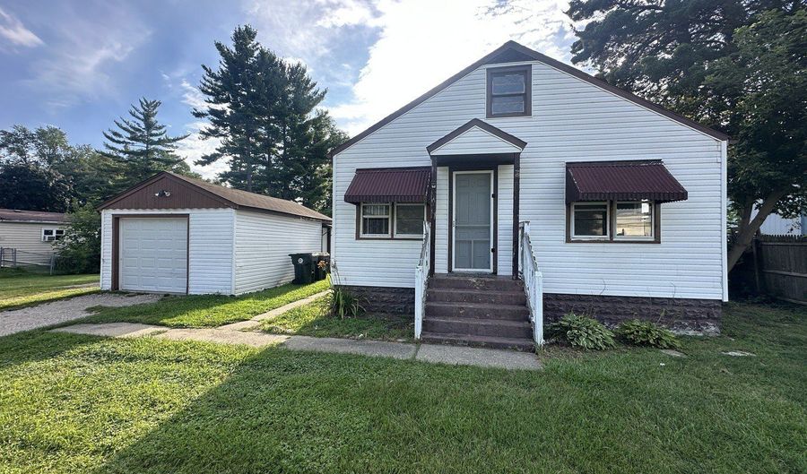42228 N SECOND St, Antioch, IL 60002 - 2 Beds, 1 Bath