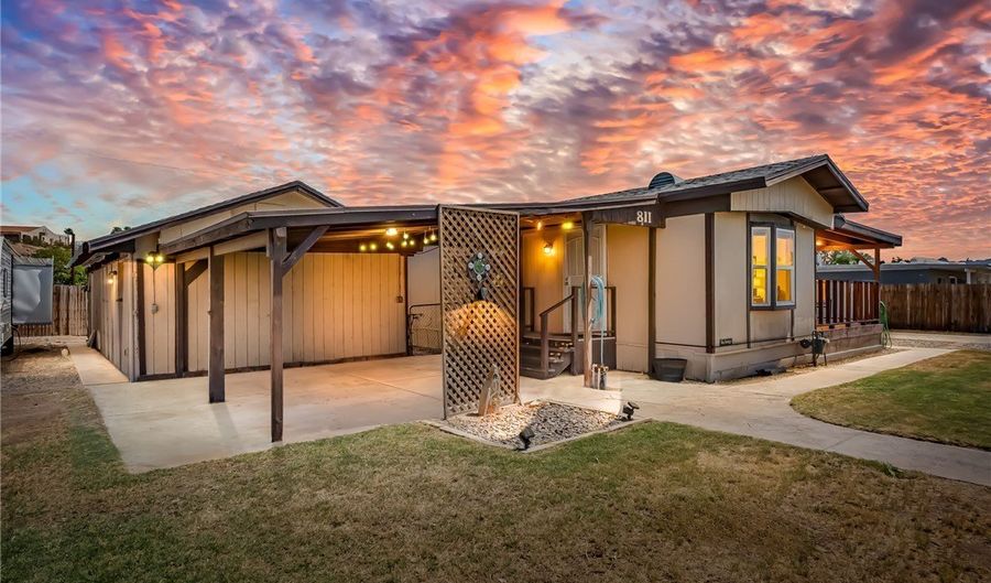 811 Safari Dr, Bullhead City, AZ 86442 - 3 Beds, 1 Bath