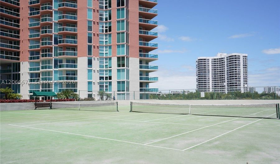 3370 Hidden Bay Dr 213, Aventura, FL 33180 - 3 Beds, 4 Bath