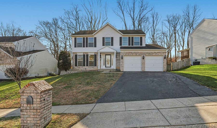 813 PINE CREEK Way, Abingdon, MD 21009 - 4 Beds, 3 Bath