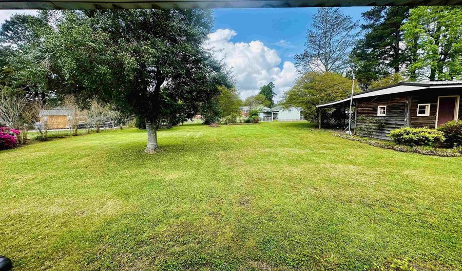 610 S Poplar Ave, Andrews, SC 29510 - 3 Beds, 2 Bath