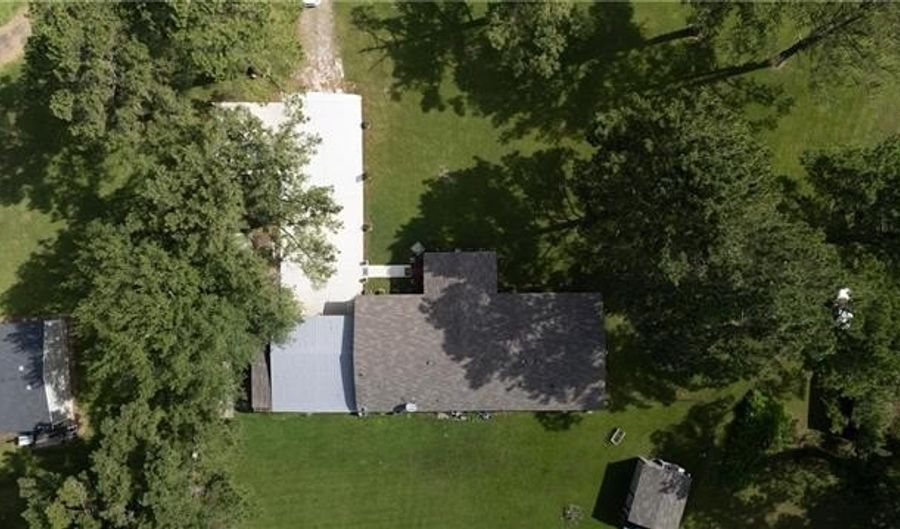 98 CHERRI St, Alexandria, LA 71302 - 3 Beds, 2 Bath